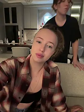 Онлайн чат XXX Nura_n_Sarah