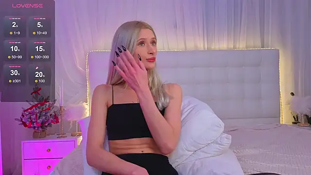 Monica_Leen Chat XXX live