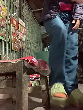 YANINA120's Live XXX Chat