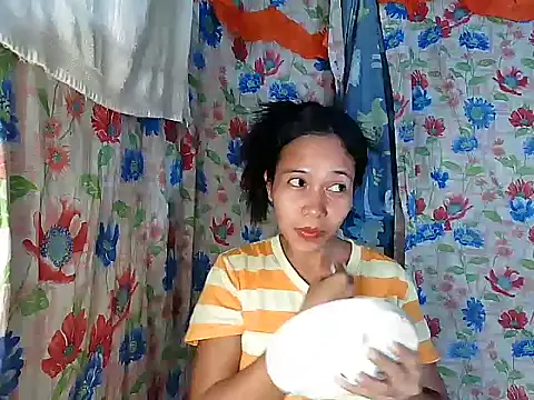 PinaySkinnyGirl live XXX chat