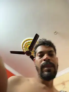 Stoner-boii-Cloudy-arhanのウェブカメラショー