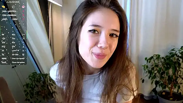 tinyanie Live XXX-chat