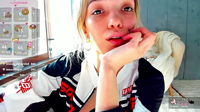 Sassy_Teenのウェブカメラショー