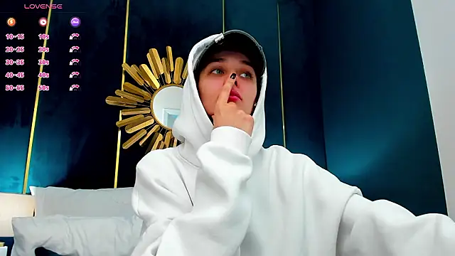 AprilWong Chat XXX live