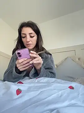 Онлайн чат XXX naughtybella05