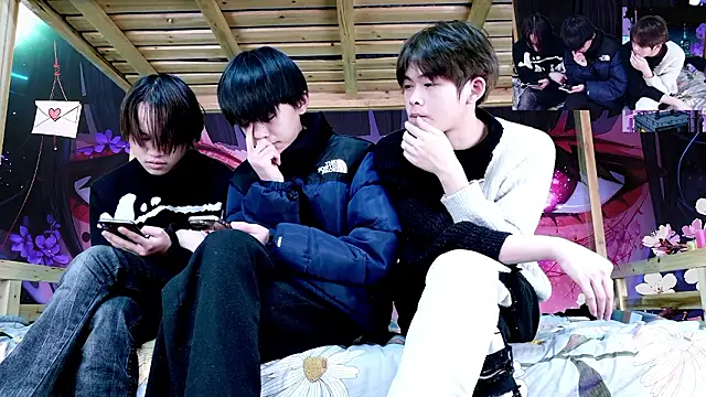 xiaohuangren01's Webcam Show