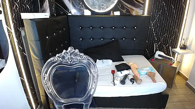 Bruja__Scarlata 라이브 XXX 채팅