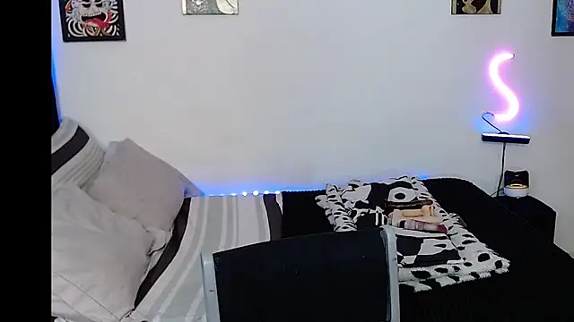 Вебкам-шоу yorsamm_smit