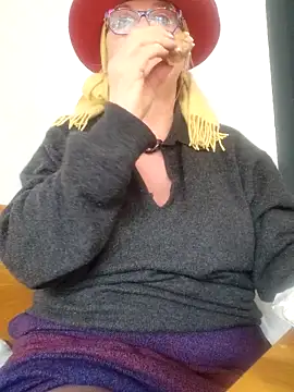 Hot-Muci Adlı Modelin Canlı XXX Sohbeti