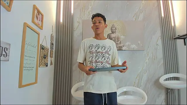 BEAUTY_BOYS1 Adlı Modelin Web Kamerası Şovu