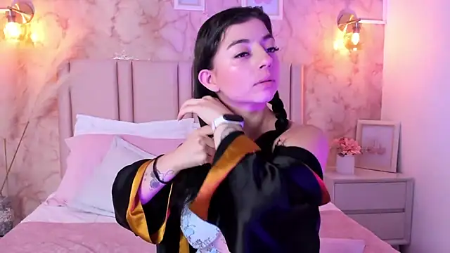 anntonella_watson 现场XXX聊天