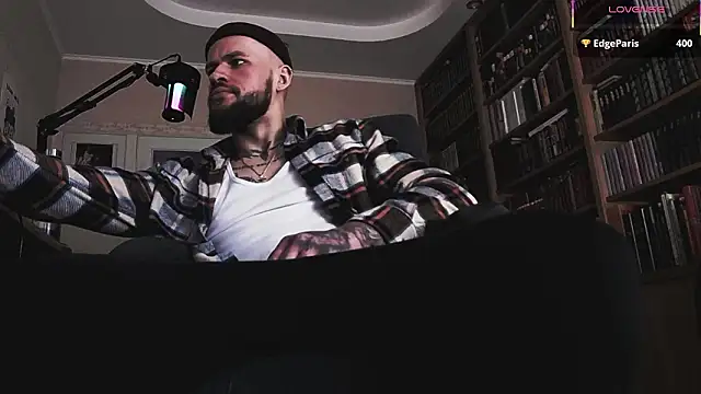 Chat +18 de FindomJason ao vivo