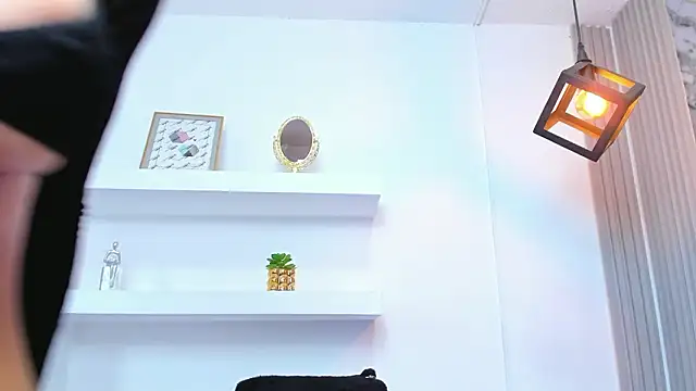 Chat +18 de IsabellaMonet ao vivo