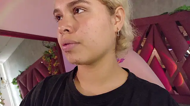 دردشة Haelycute الجنسية المباشرة