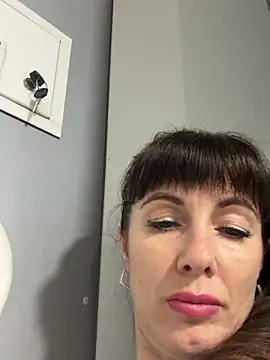 LadyLuxLover élő XXX-chatje