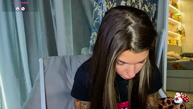 Živý XXX chat tattooedBabyy