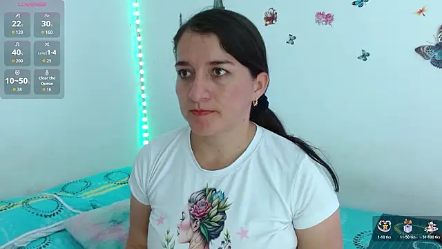 Czat XXX na żywo – Emelyross_