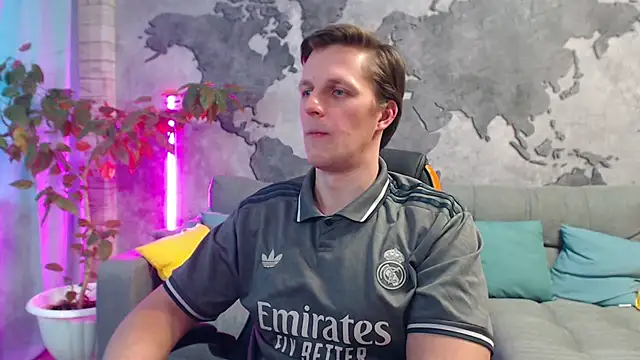 VikingChrisss: διαδικτυακό σόου στην κάμερα