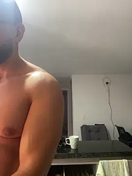 magnumchris: διαδικτυακό σόου στην κάμερα