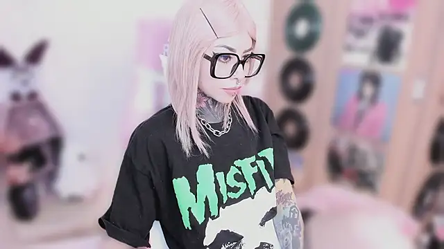 NikkiRamone Live XXX-chat