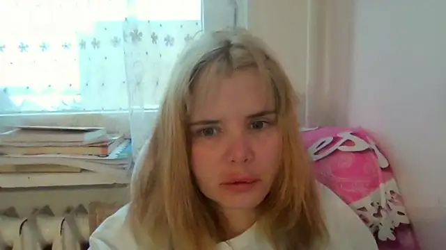 HornyElena Adlı Modelin Canlı XXX Sohbeti