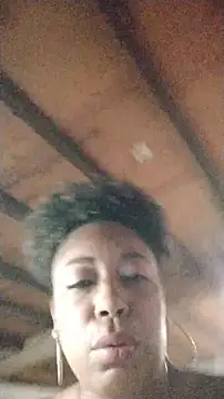 Chat +18 de ChanneldelaCroix ao vivo