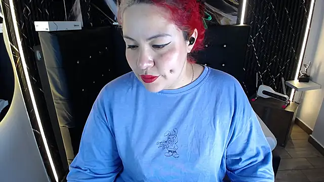 Chat +18 de Bruja__Scarlata ao vivo