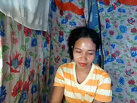 PinaySkinnyGirl live XXX chat