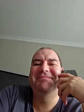 Andrew1900529 现场XXX聊天