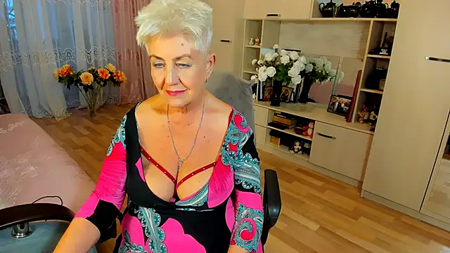 HotandMature: вебкам-шоу