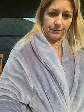 NikkiBlisss Obrolan Langsung XXX