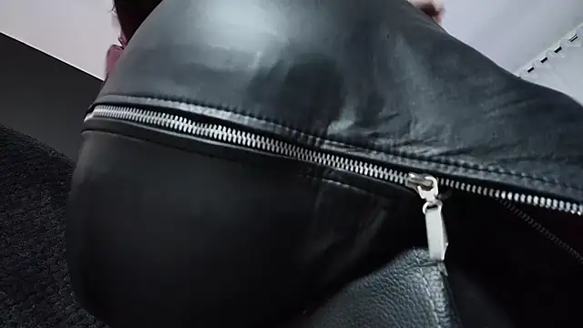 Chatroom XXX en direct de _Jade_16