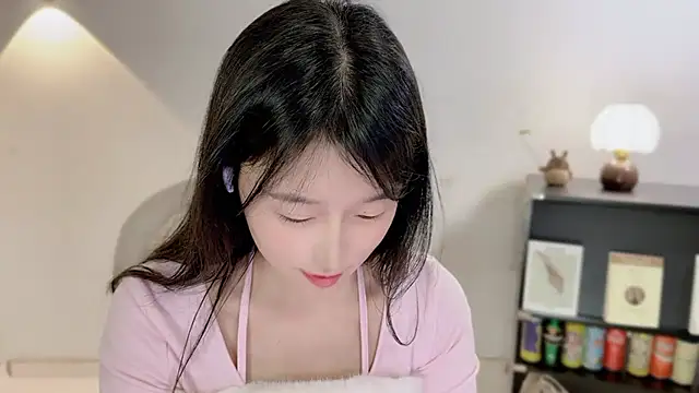 Onechestnut's Live XXX Chat