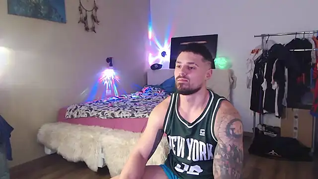 Show de Tiberius_hunk na webcam