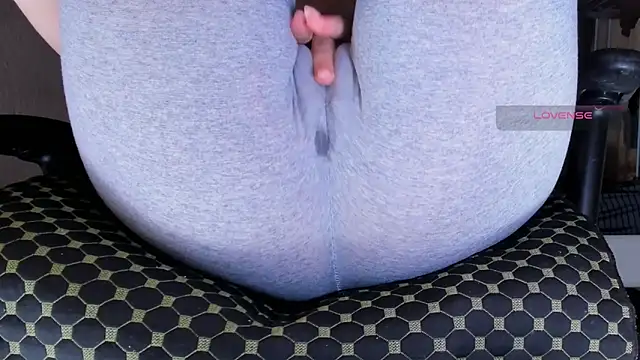 Czat XXX na żywo – Cameltoe_squirt_inPants