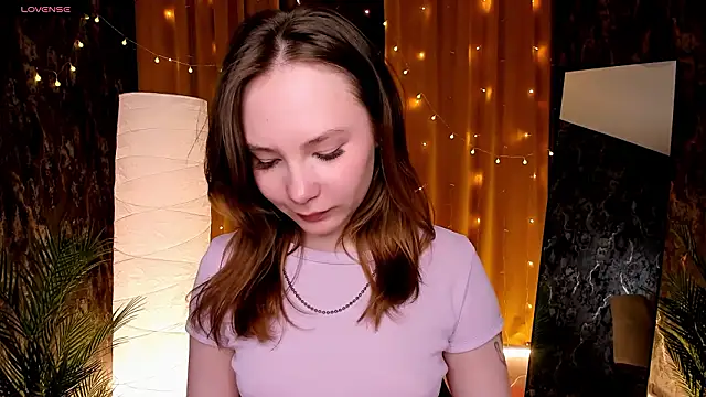 LanaBlu_ Chat XXX live