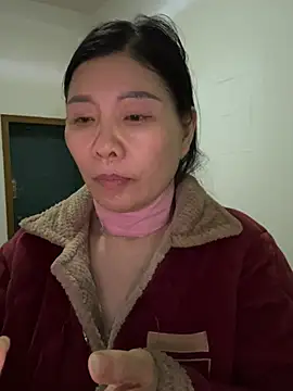 xiiuuff18 Adlı Modelin Web Kamerası Şovu