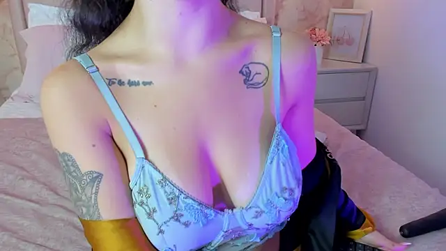 Онлайн чат XXX anntonella_watson