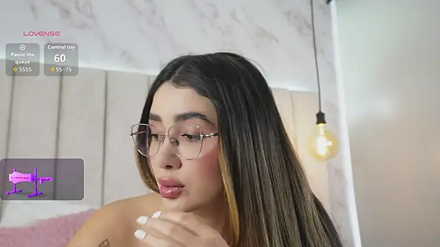 Annyy_RosseのライブXXXチャット