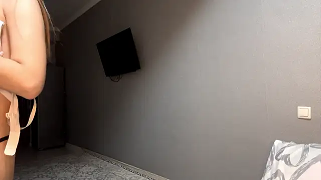 Ur_neighbor_Kira 라이브 XXX 채팅