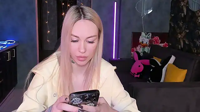 Blckmirrorr's Live XXX Chat