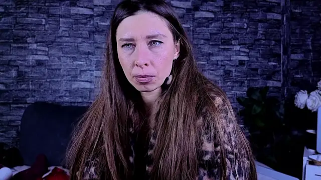 دردشة JennyPisik الجنسية المباشرة