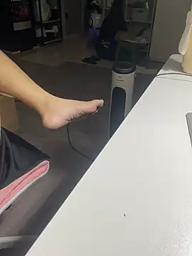 Mina048 在線直播表演