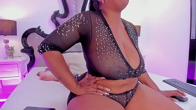 laqquishax Webcam Show