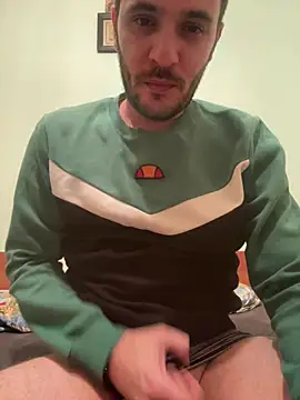 AlexandruUK Show in webcam