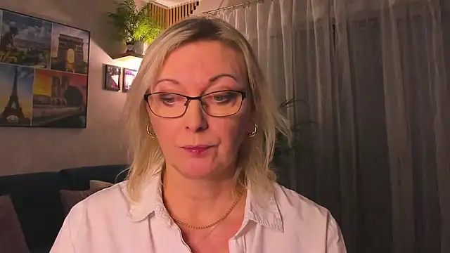 vanessa_chatのウェブカメラショー