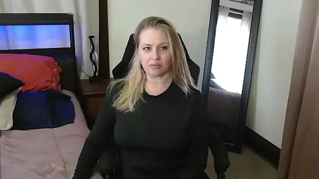 Chat XXX Live HollieBim