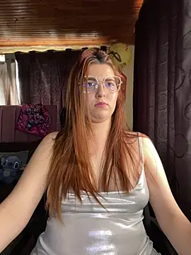 CoraVibes: вебкам-шоу