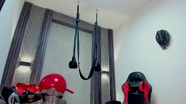 selene_red_ Live XXX-chat