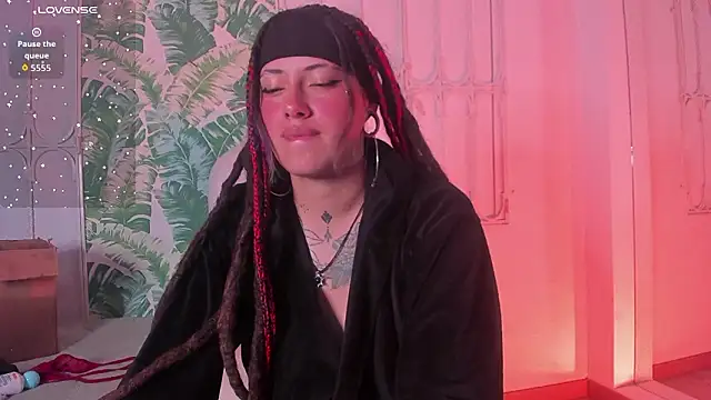 Czat XXX na żywo – _sharlotte777